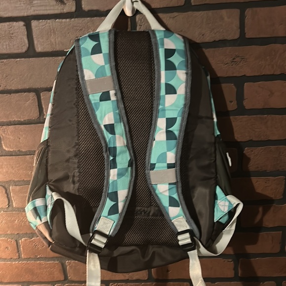 Embark Backpack - Picture 2 of 5